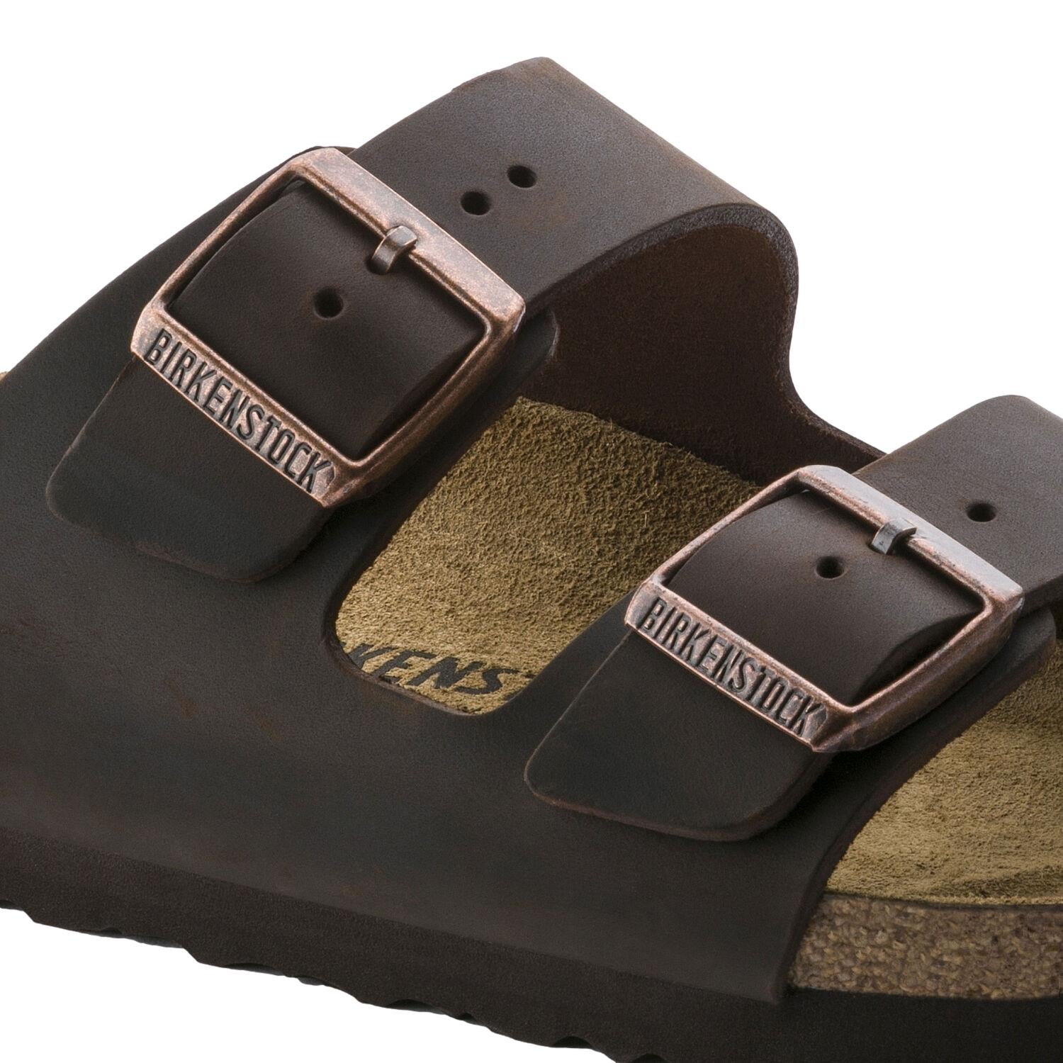 Birkenstock Arizona sko i oljet lær, smal modell i mørkebrun farge, komfortabel og stilfull sandal for kvinner