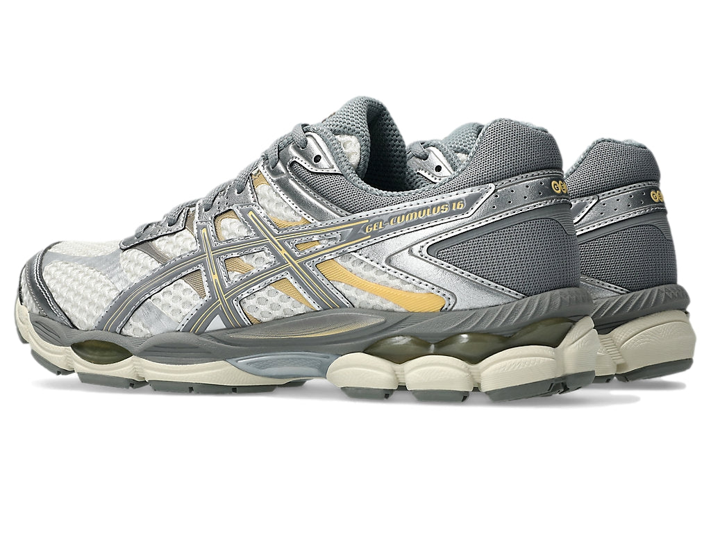 Asics Gel-Cumulus 16 løpesko i krem og terrakotta, mørkegrå detaljer, sportssko for trening og løp