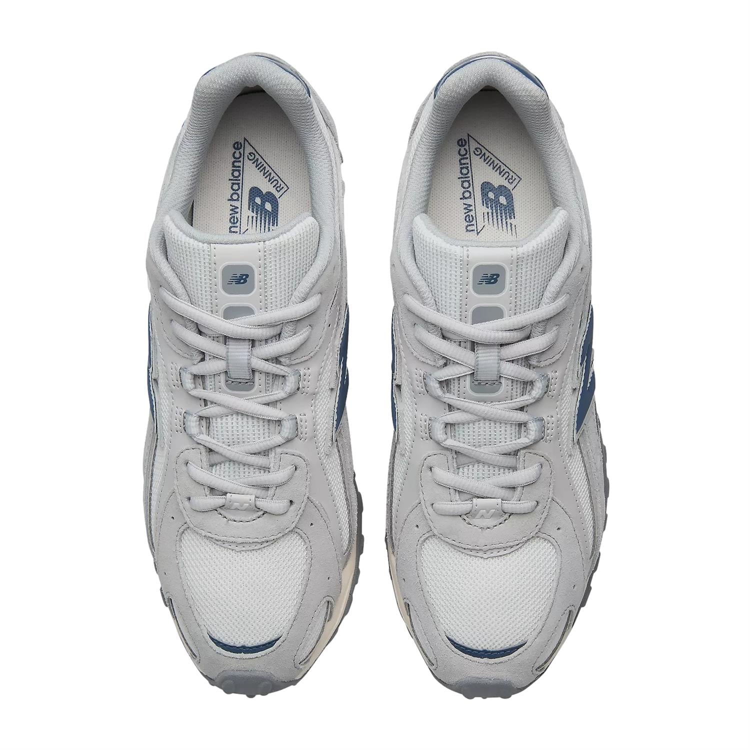 Grå New Balance 204L 4HH Raincloud sko med komfortabel passform og sporty design, vist fra siden.
