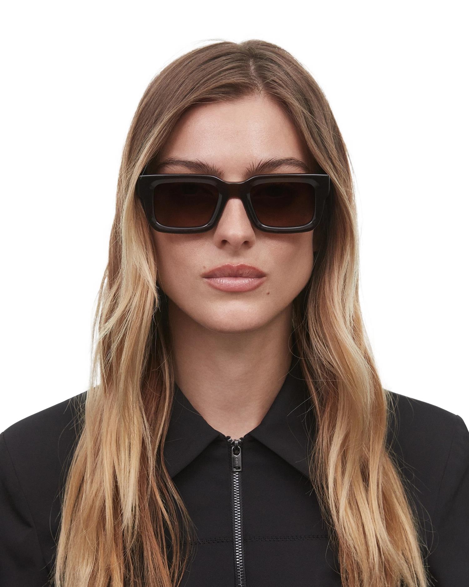 Chimi Eyewear 05 Brown Solbriller Brun