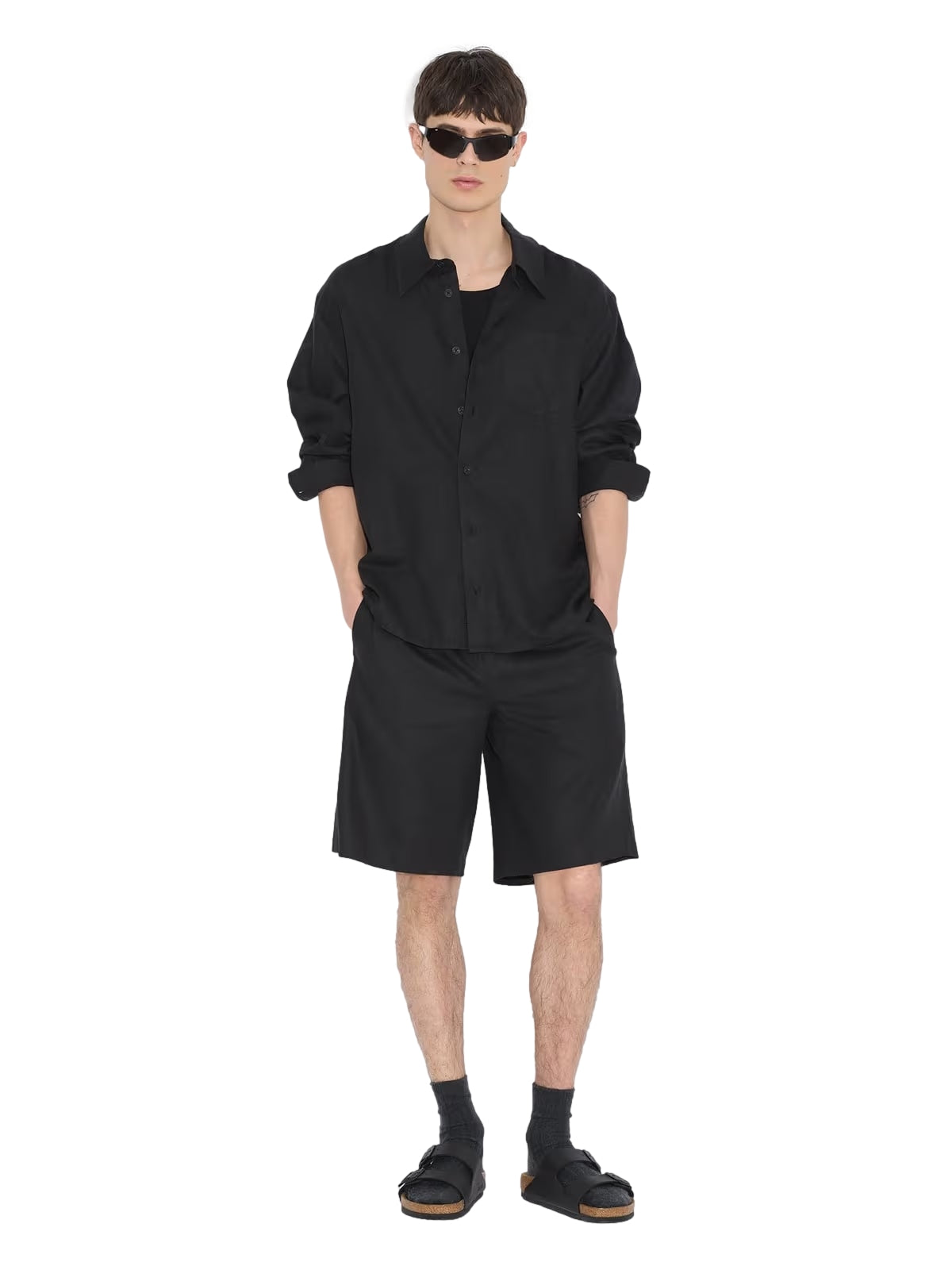 Holzweiler Lian Linen Shorts Shorts Sort - modostore.no