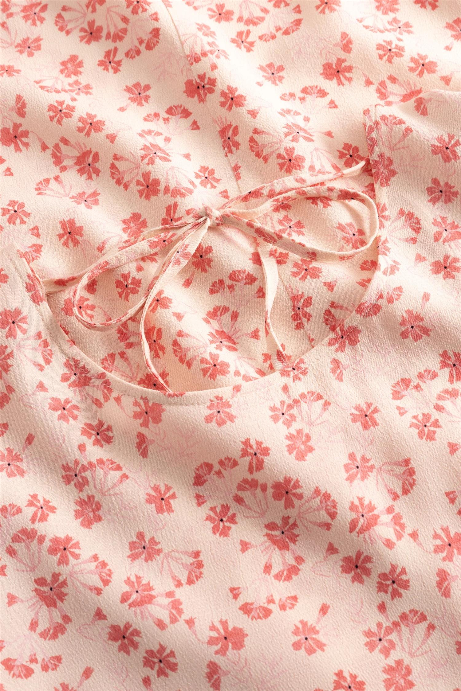 Once Untold Athilda Dress Kjole Beige Og Rosa - modostore.no