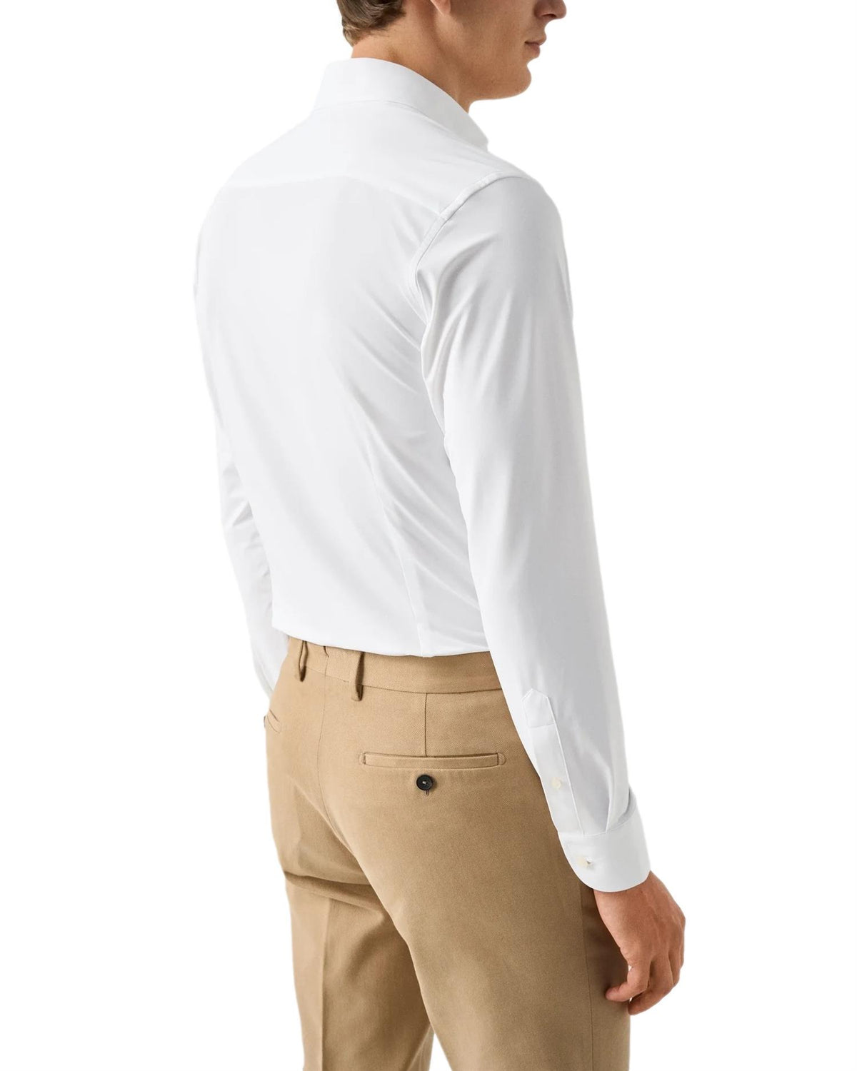 Hvit Eton semi-solid skjorte i fireveis stretch med klassisk passform, detaljert bilde av skjortens stoff og krage.