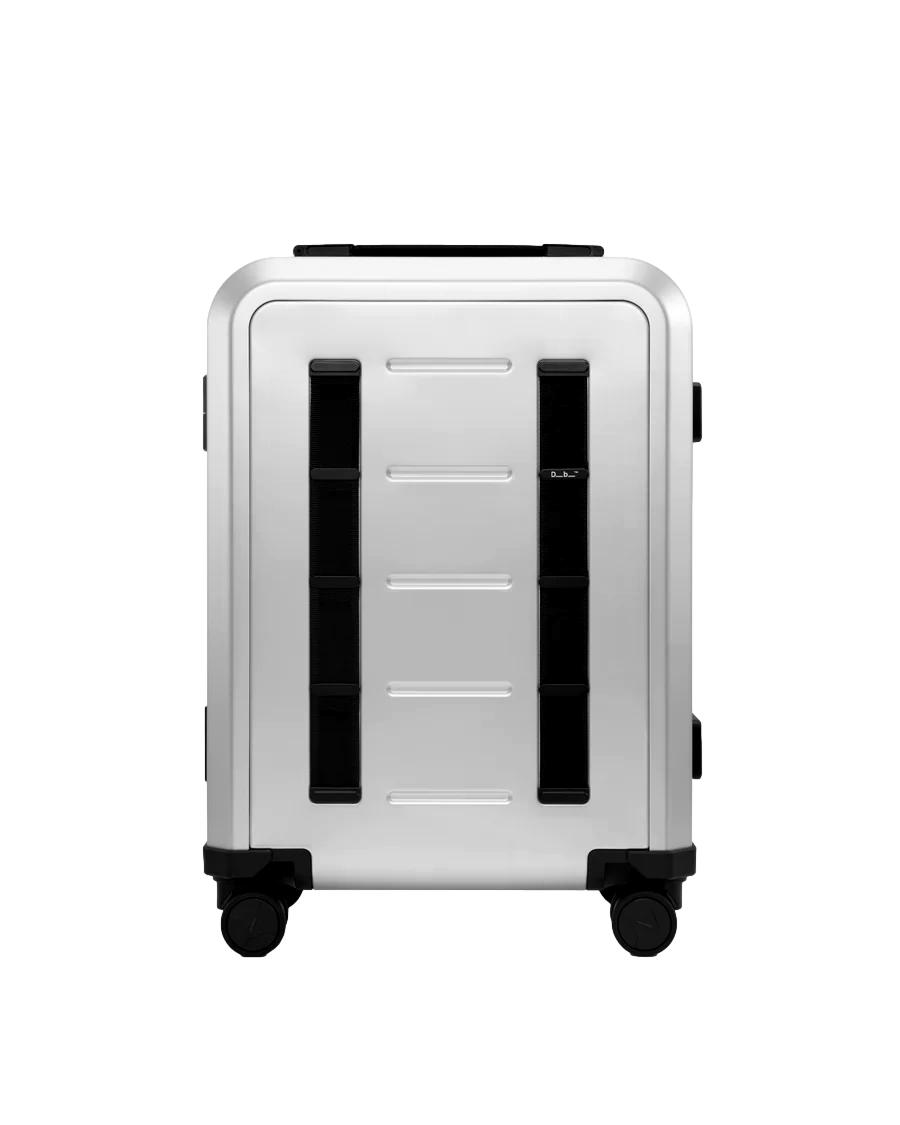 Db Ramverk Alu Carry-On koffert i sølv og sort med hjul og teleskophåndtak, lett og slitesterk reisekoffert.
