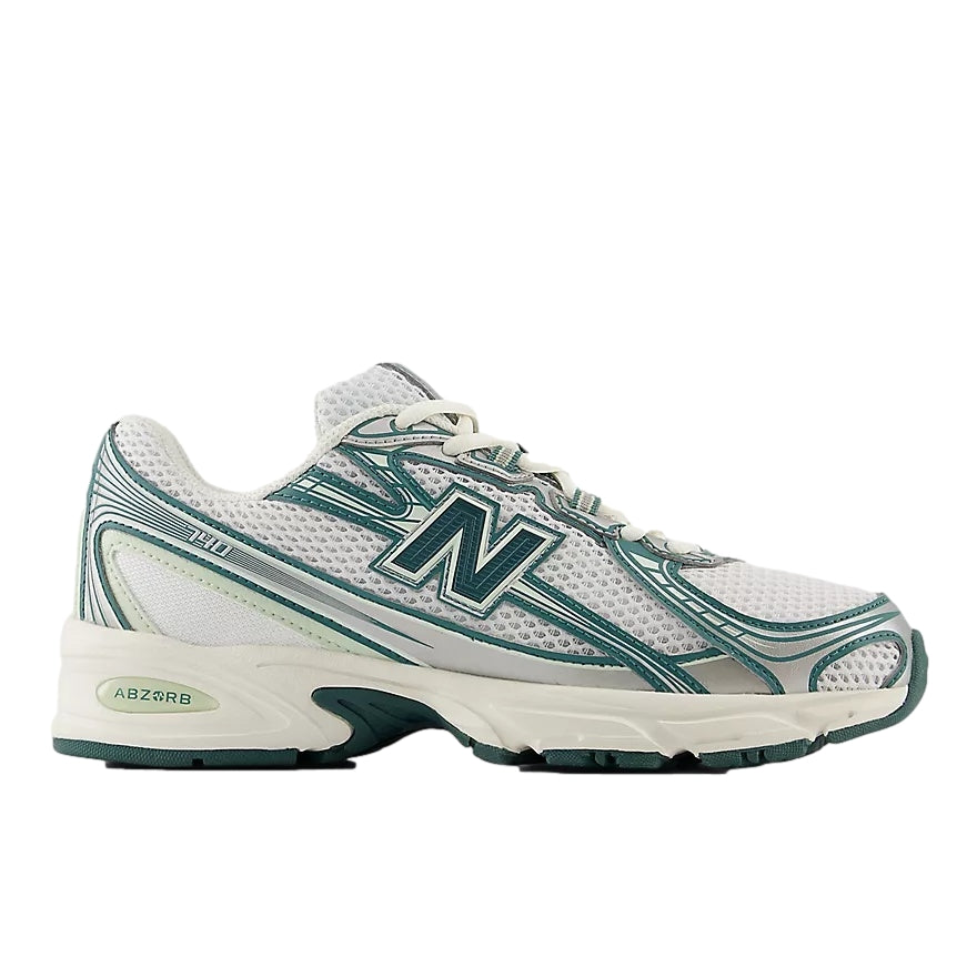New Balance U 740 GR2 sko i hvit og grønn, sportsko med synlige detaljer og komfortabel passform.