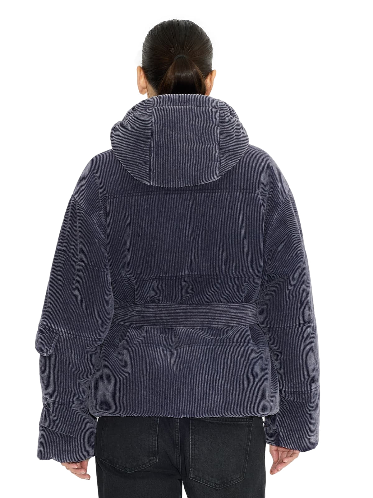 Holzweiler Steilia corduroy jakke i marineblå med krage og knappelukking, vist på modell.
