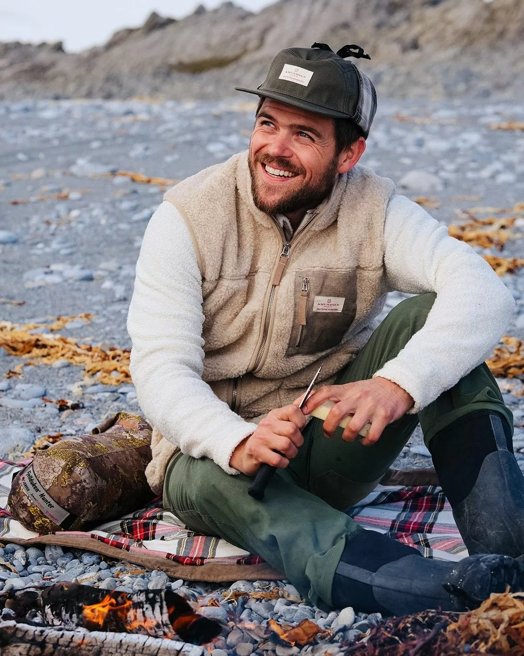 Amundsen Heroes Wool Fleece Vest Mens Vest Beige