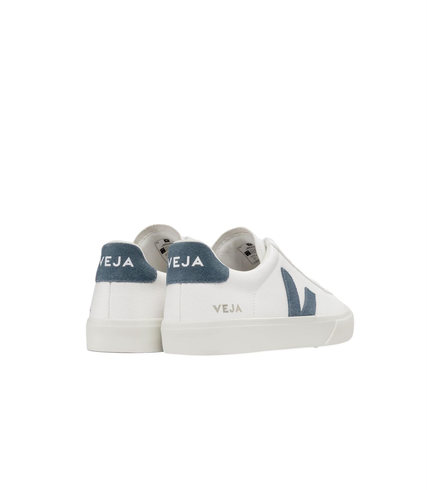 Veja Campo Extra California sko i hvitt og blått, casual sneakers for menn og kvinner, med hvit og blå design.