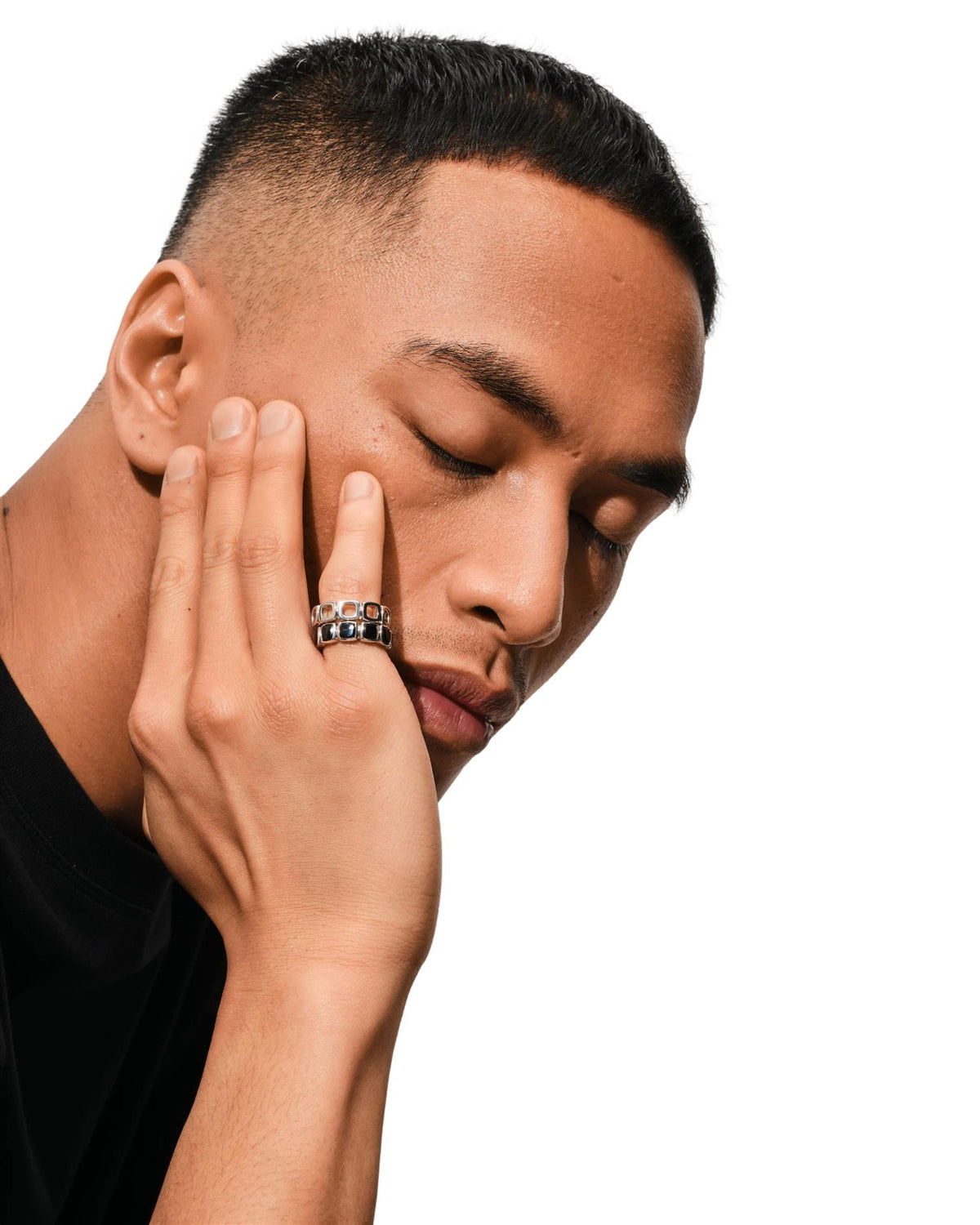 Tom Wood sølv ring med åpen design, komfortabel og stilfull ring for hender, detaljert bilde av den unike smykkekolleksjonen