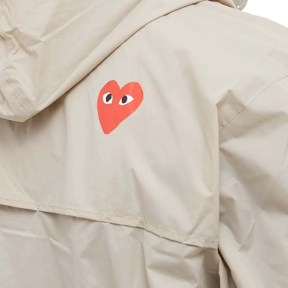 Comme des Garcons Play K-WAY Leon Half Zip Jakke Beige - modostore.no