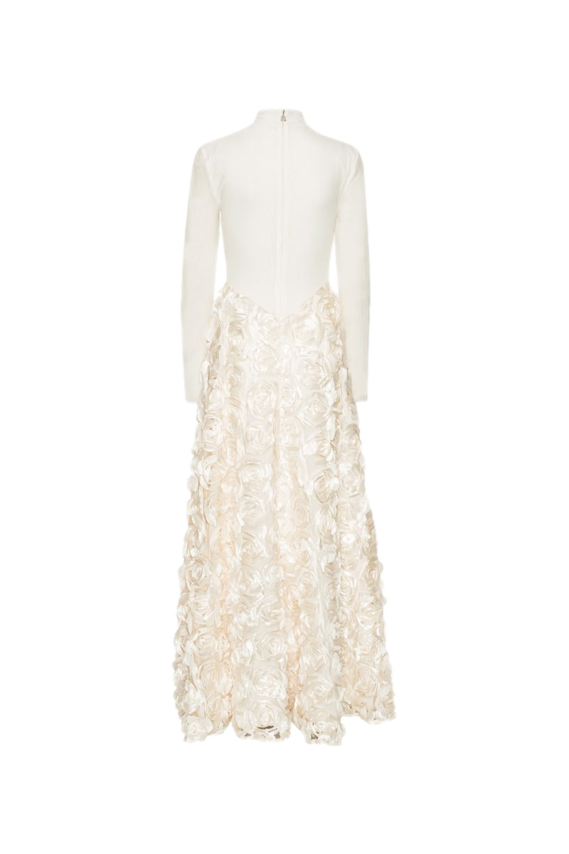 ROTATE langermet maxikjole i off-white, elegant kjole med flytende stoff og avrundet hals.