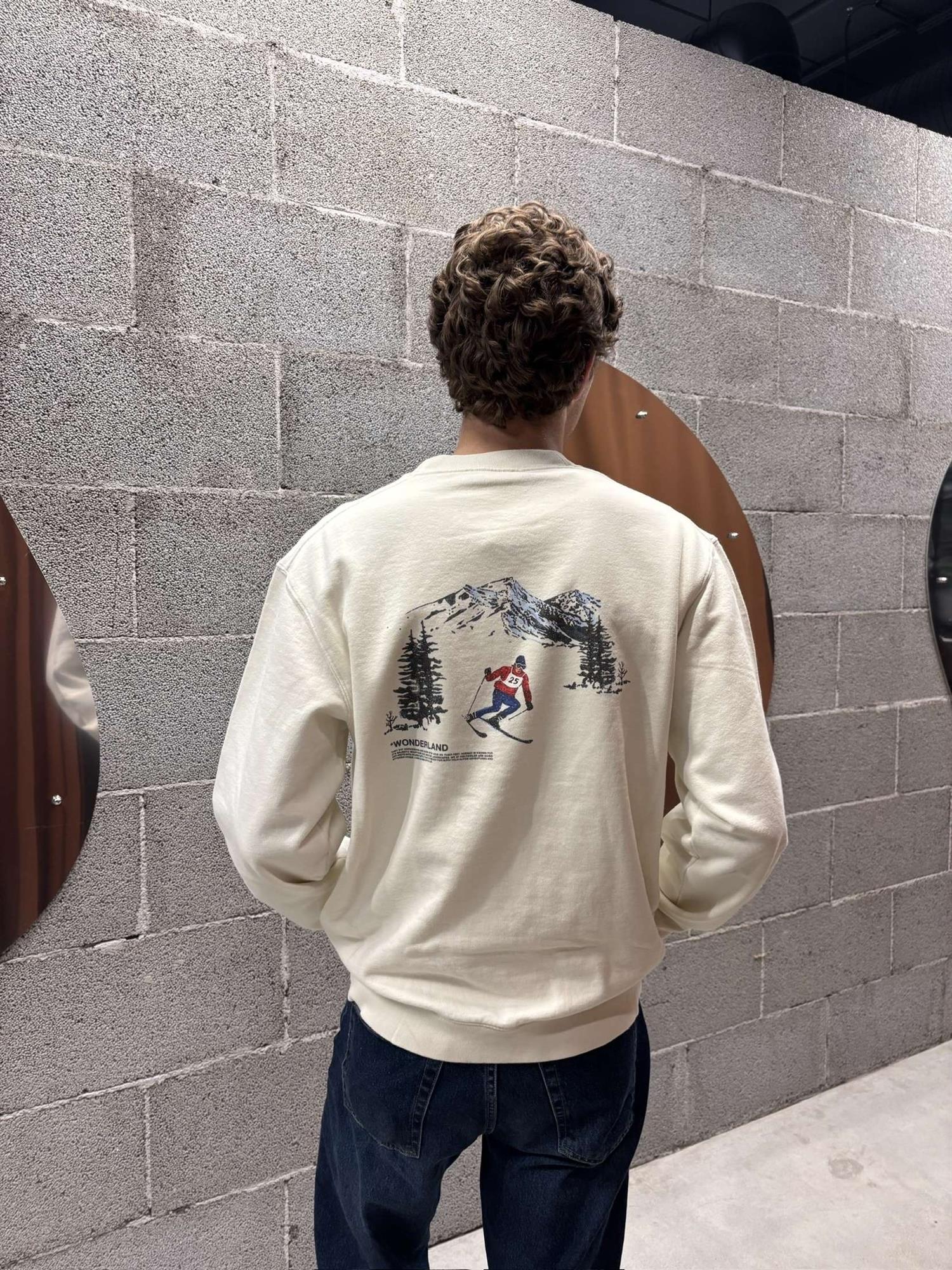 Holzweiler Duke National Crew Genser Hvit - modostore.no