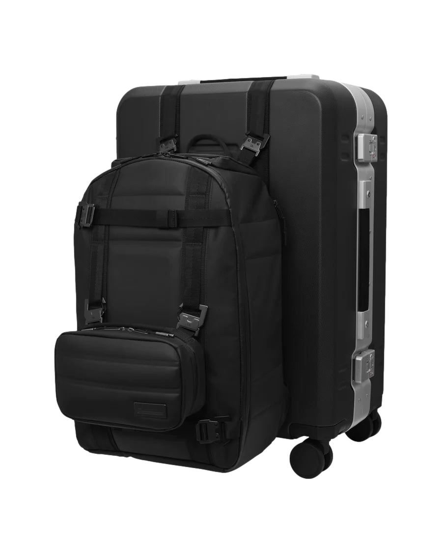 Db Ramverk Pro Check-In Luggage Medium Koffert Sort - modostore.no
