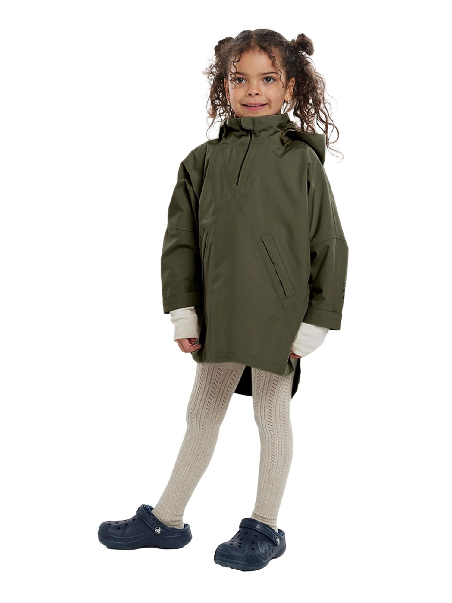 Blæst Aalesund Mini Poncho Grape Leaf Jakke Oliven - modostore.no