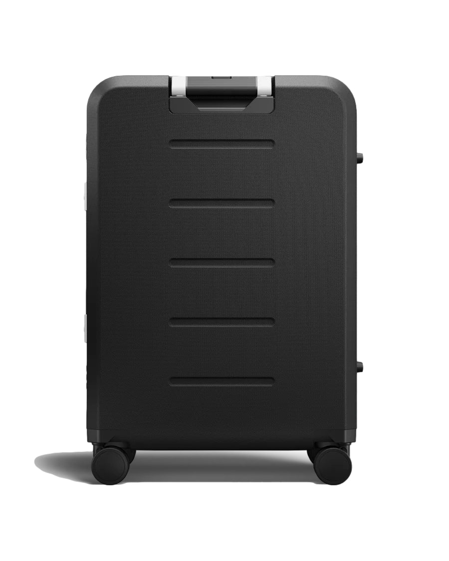 Db Ramverk Pro Check-In Luggage Medium Koffert Sort - modostore.no