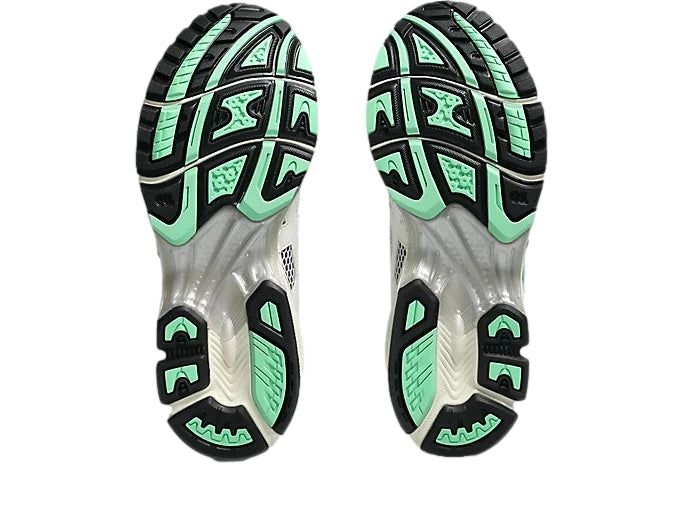 Asics Gel-Kayano 14 løpesko i hvit og grønn, sportssko med gel-pute for støtdemping og komfort.