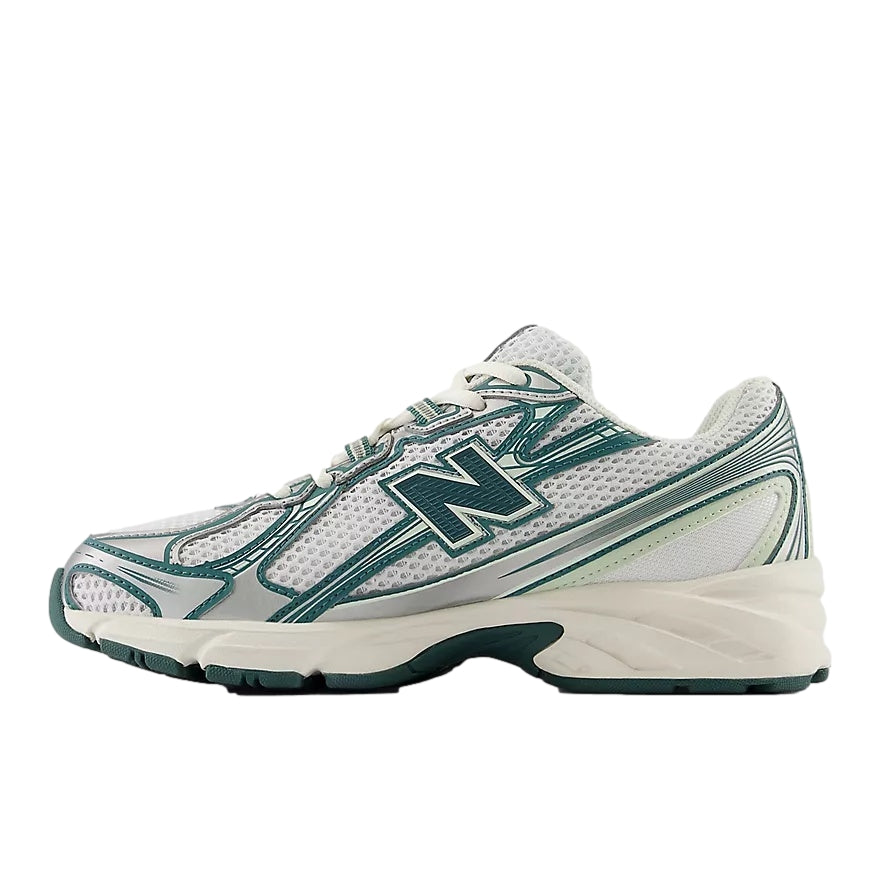 New Balance U 740 GR2 joggesko i hvit og grønn, komfortabelt design med sportslig utseende og gode støtdempende egenskaper