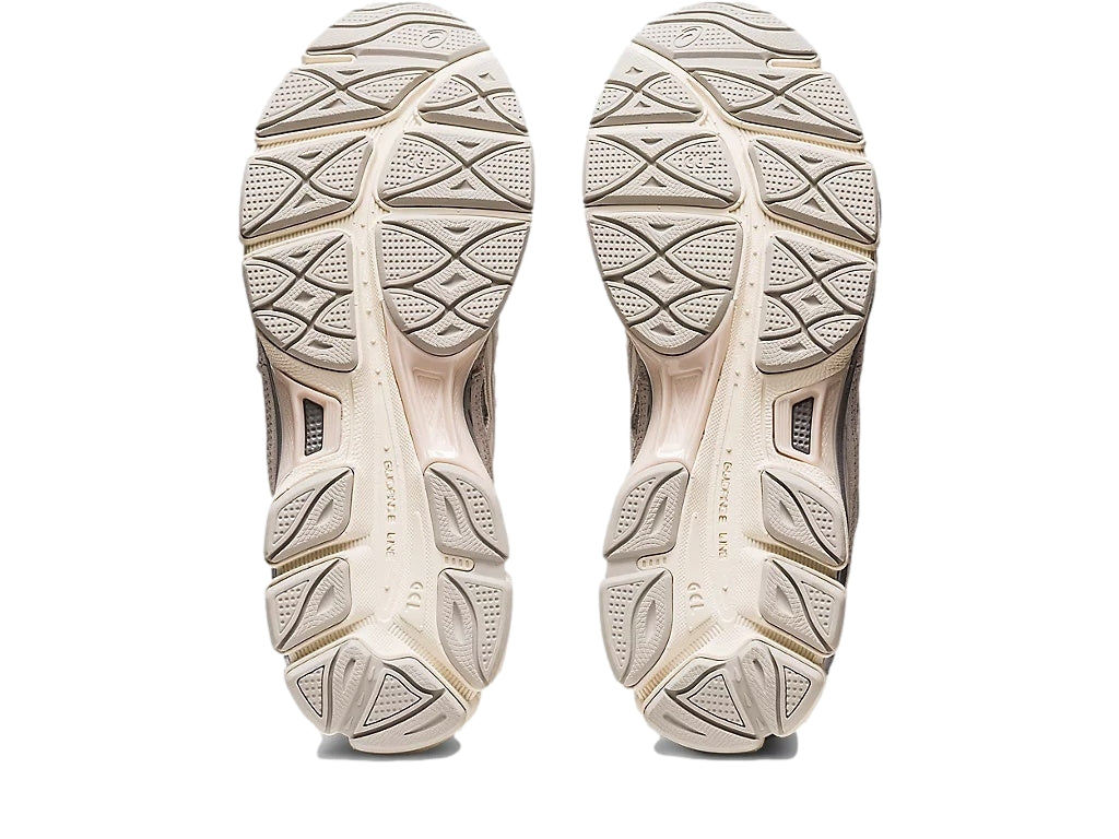 Asics GEL-NYC Cream/Oyster Grey Sko Off-White - modostore.no