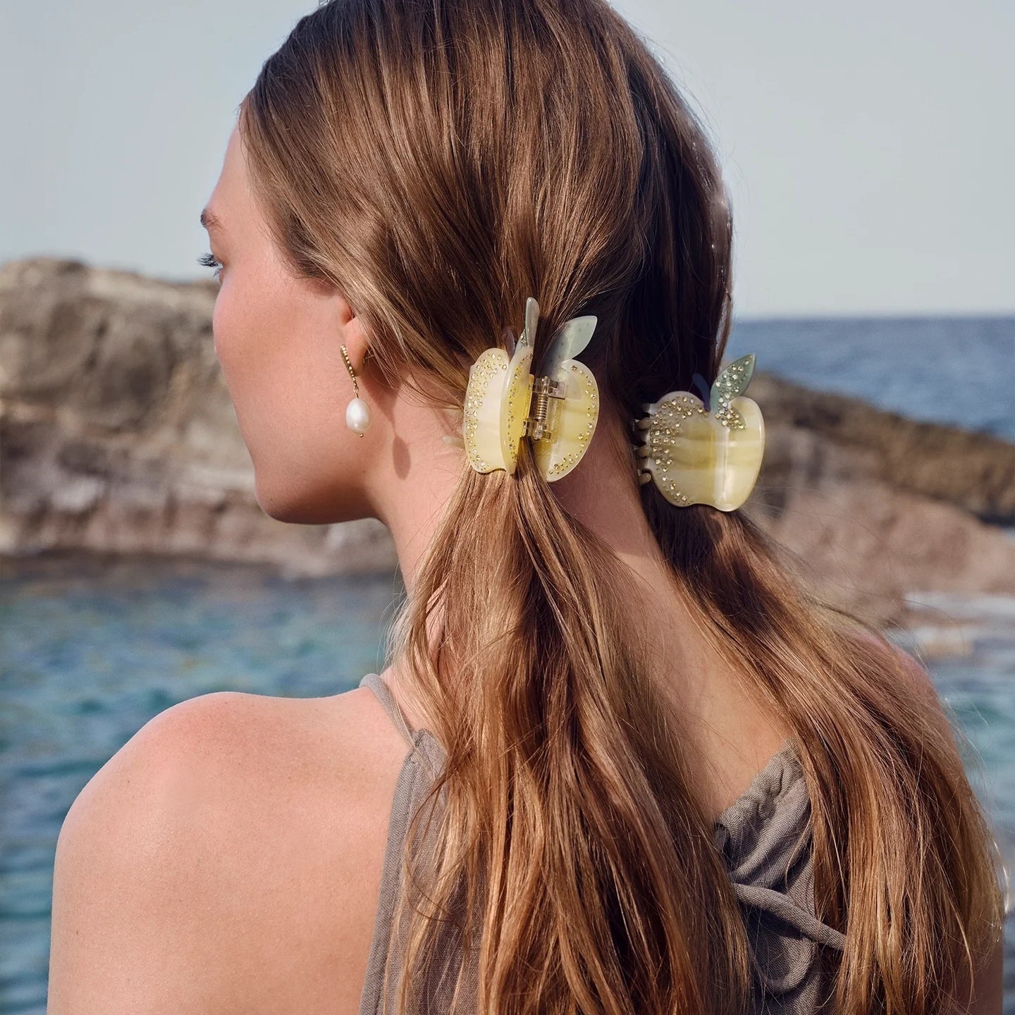 Maanesten Abelta Hairclaw Pear Sorbet Hårspenne Pastellgul - modostore.no