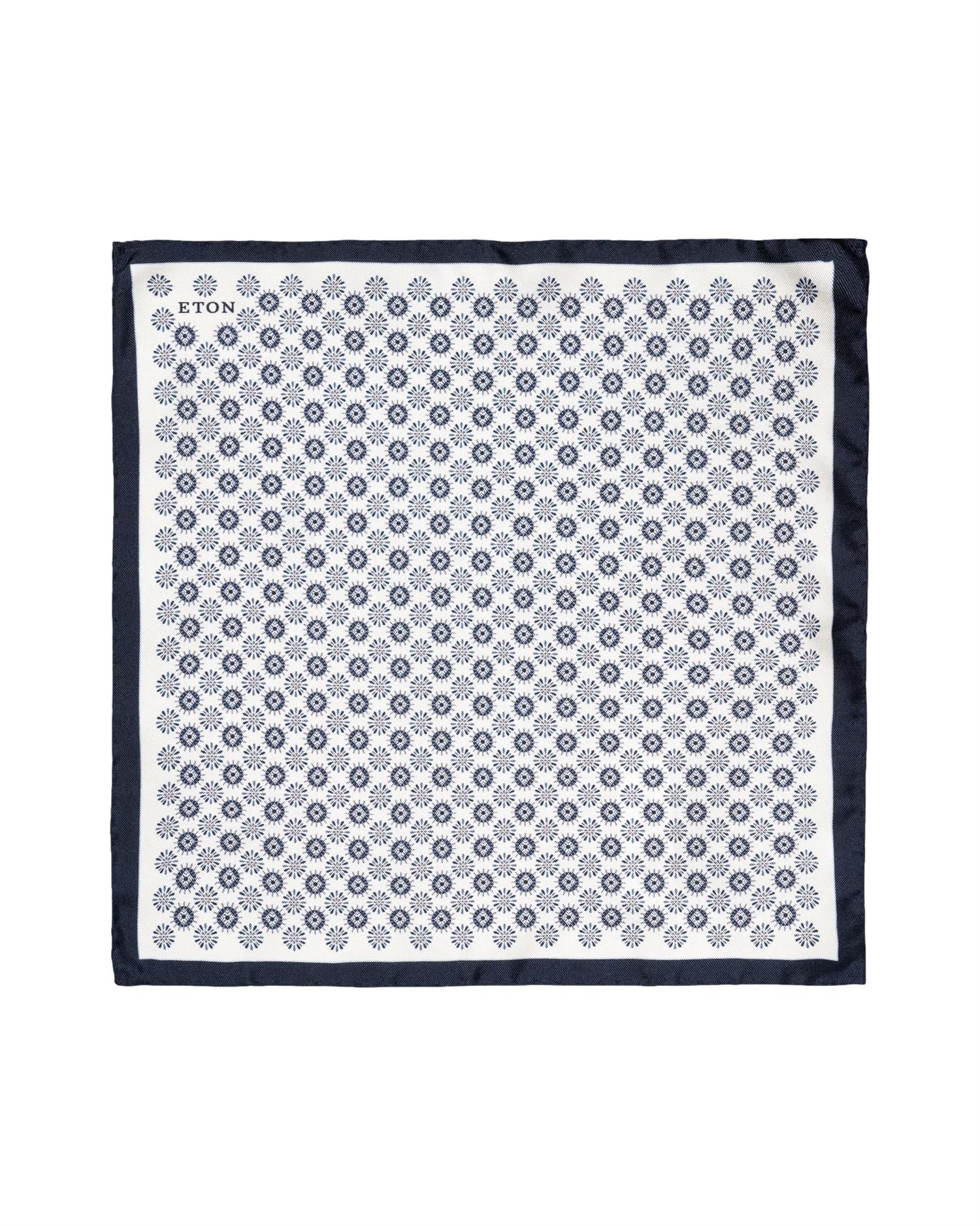 Eton Geometric Silk Pocket Square Pyntetørkle Hvit Og Blå - modostore.no