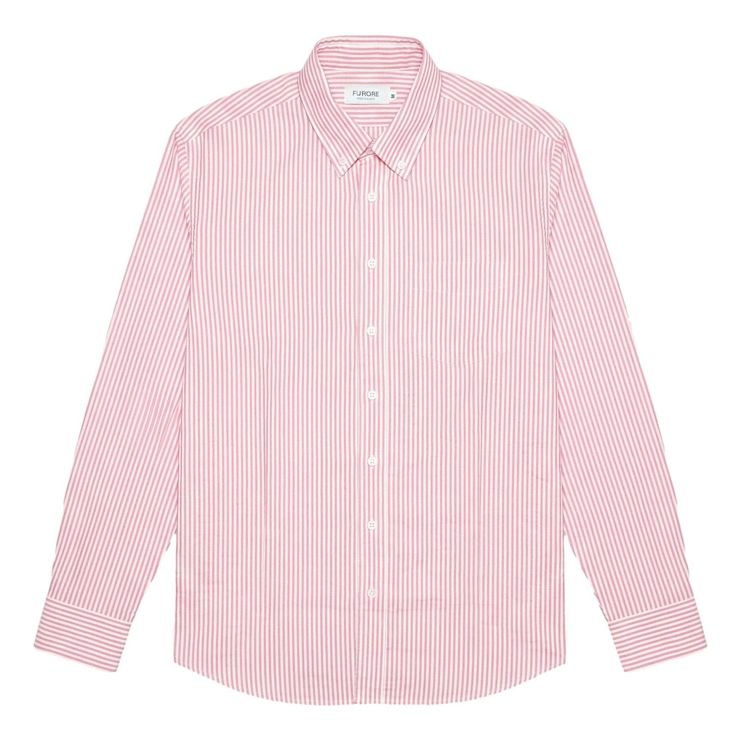 Furore Furore New Alex skjorte i hvitt og rødt, bomulls skjorte med knappestolpe og klassisk krage, vises i bildet.