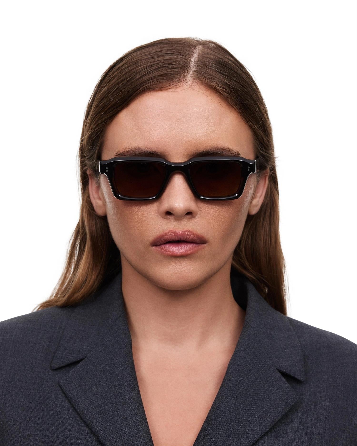 Chimi Eyewear CORE 03 Brown Solbriller Brun - modostore.no