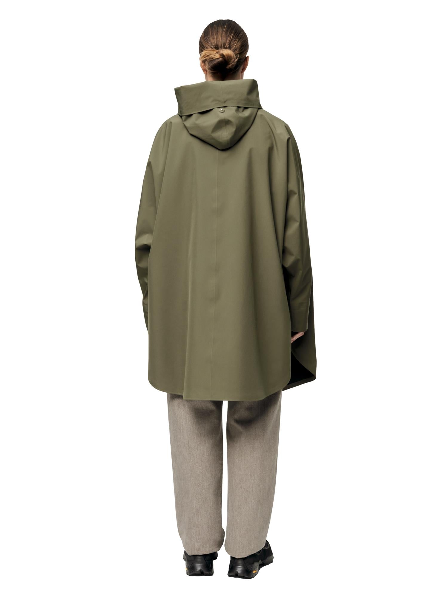 Blæst Bergen Poncho Grape Leaf Jakke Oliven - modostore.no