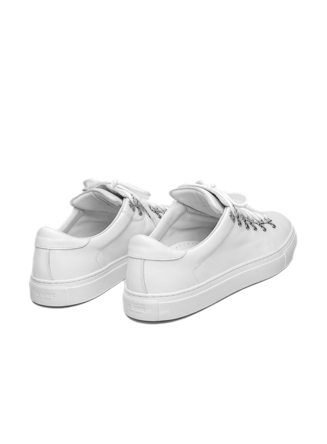 Diemme Marostica Low hvite nappa sko, lave sneakers for menn eller kvinner, med hvit læroverflate og komfortabel design