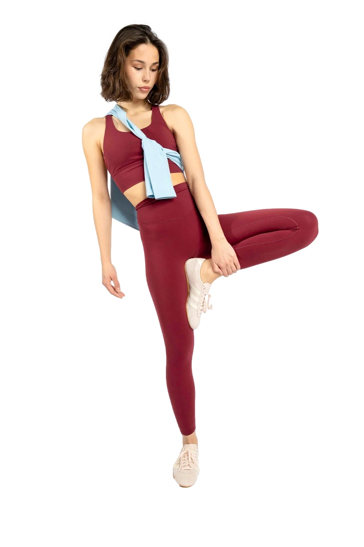 Mørkrøde MCB Sportswear Base tights, komfortable treningstights for kvinner med tettsittende passform og mykt stoff.