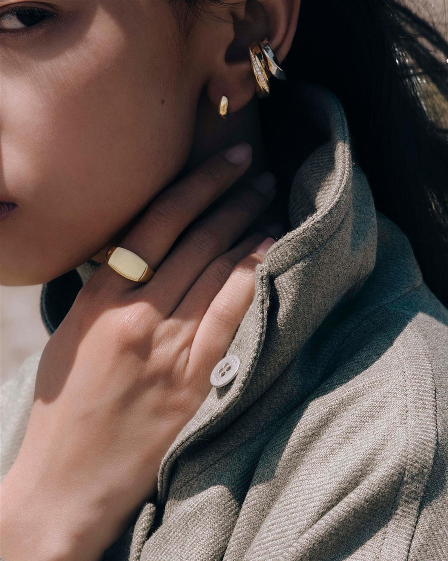 Tom Wood Ice Huggie Gold Øredobber Gull - modostore.no