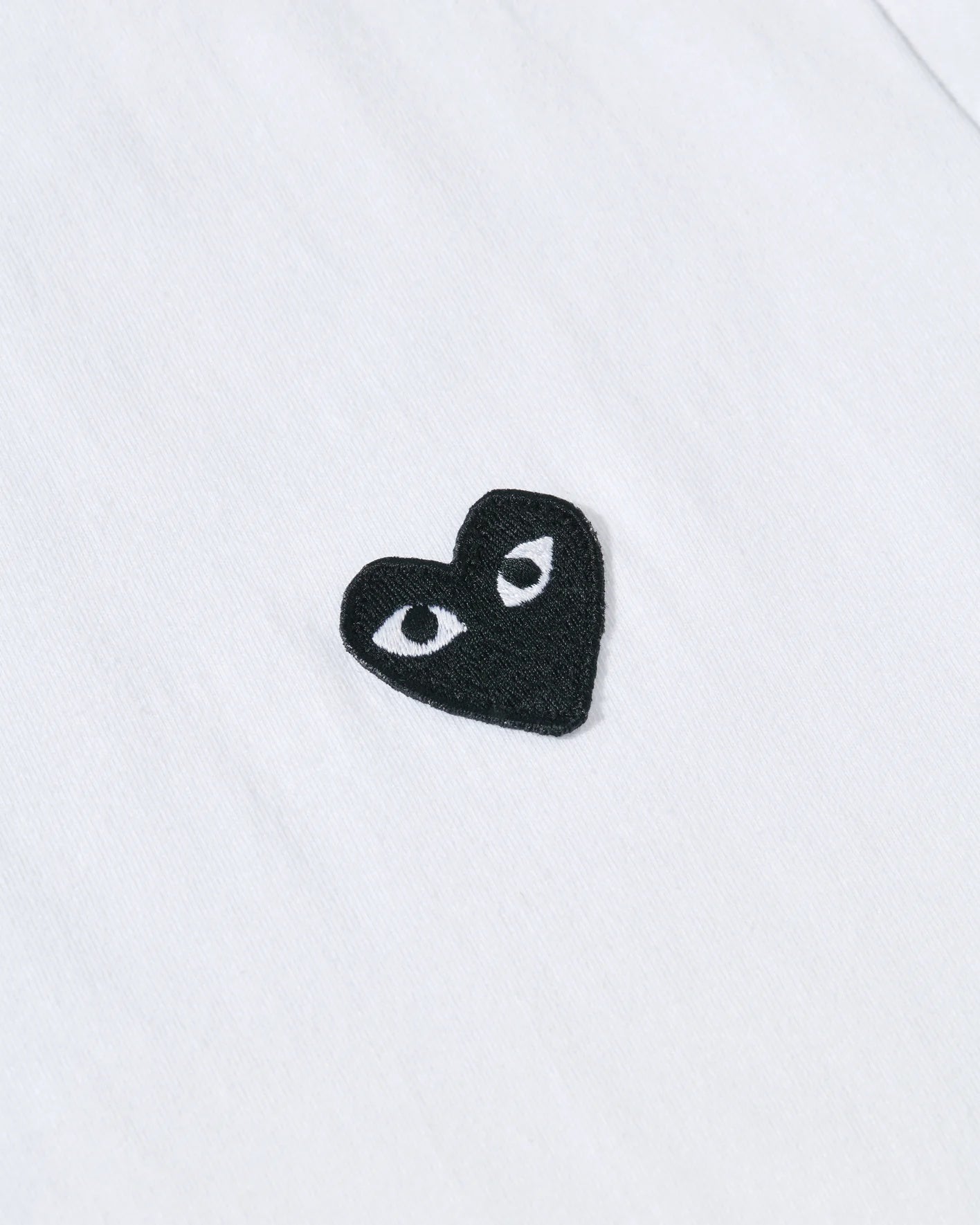 Comme des Garcons Play Unisex T-Shirt Black Heart T-shirt Hvit
