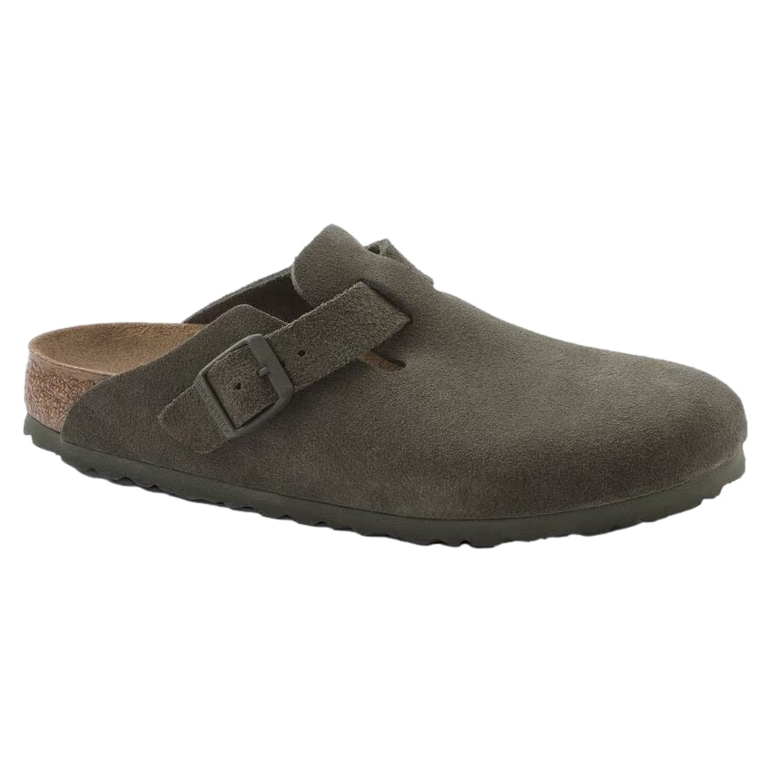 Birkenstock Boston Suede sko i grønn med regulær passform og komfortabel design, laget av mykt semsket skinn.