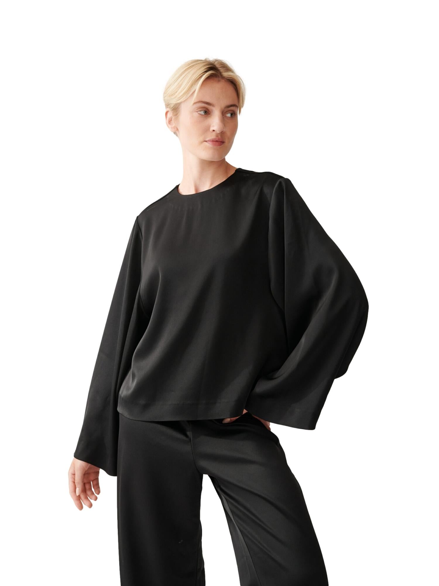 Julie Josephine Satin Bell Sleeve Blouse Skjorte Sort - modostore.no