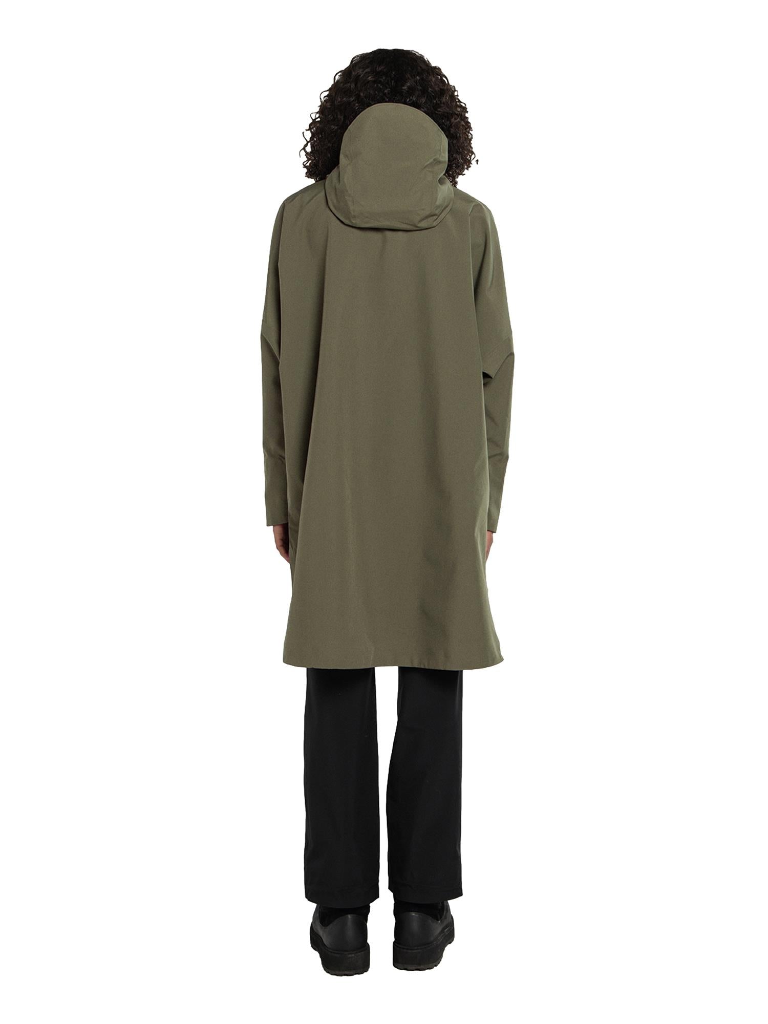 Blæst Aalesund Poncho Grape Leaf Jakke Oliven - modostore.no