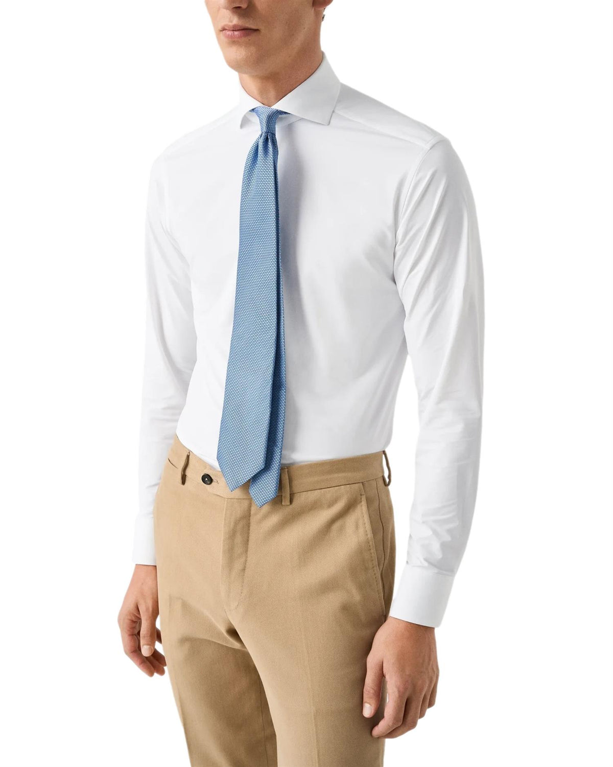 Hvit Eton skjorte i semi-solid fireveis stretch, klassisk skjorte med knappestolpe og stilrent snitt.