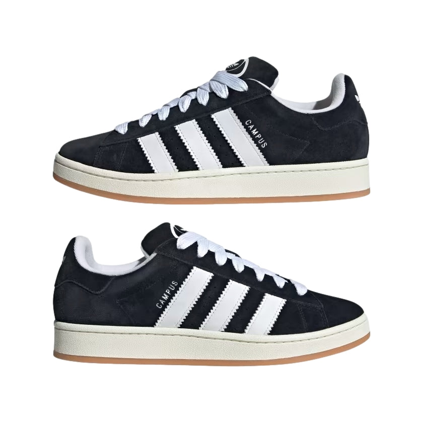 Sort Adidas Campus 00s sko med klassisk design og hvite detaljer, synlig foran på bildet.