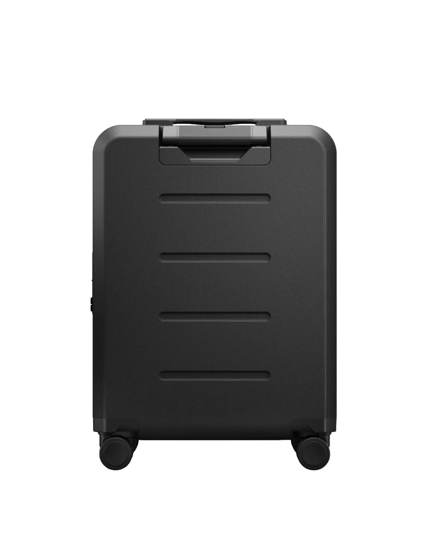 Sort Db Ramverk Front-Access Koffert med hjul og håndtak, robust og moderne design for enkel reise.