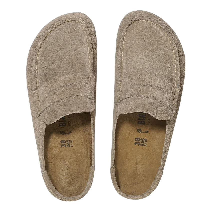 Birkenstock Naples taupe damesko med innpakningsdetaljer og komfortabel design, vist i naturlig posisjon.