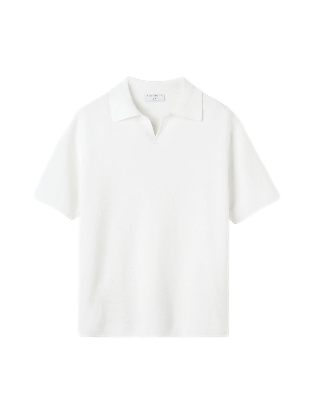 Tiger of Sweden Maelon stripet bomulls-T-skjorte i off-white, med rund hals og mykt, strikket stoff.