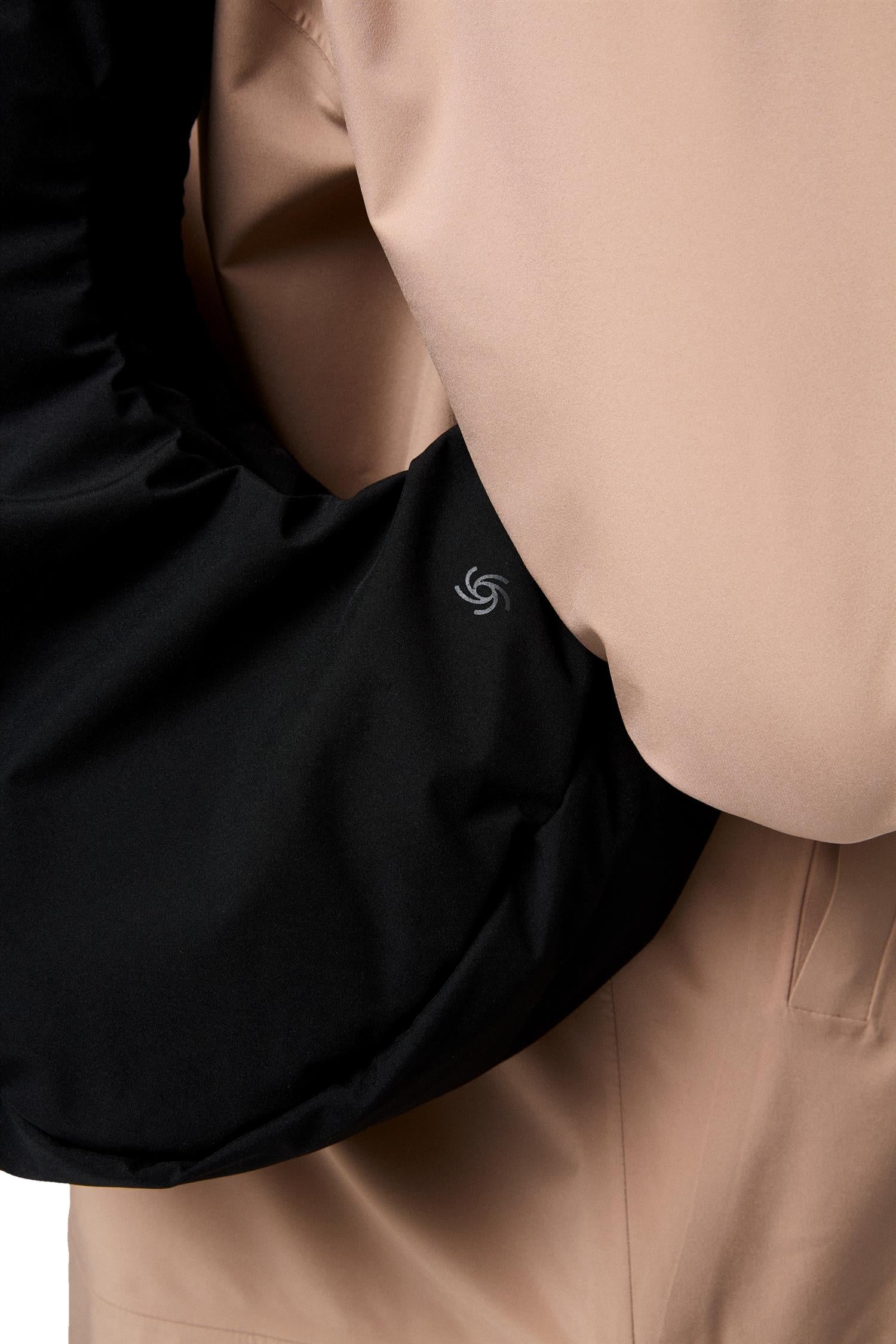 Blæst Malakoff Sling Bag Veske Sort - modostore.no