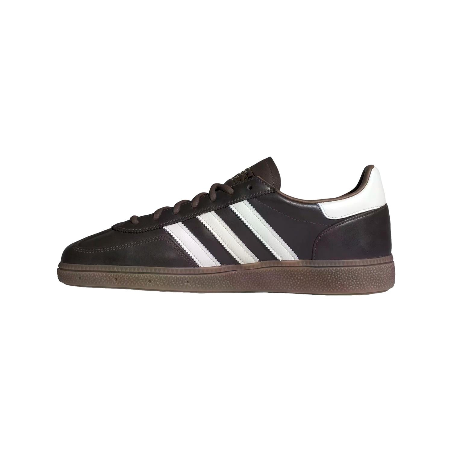 Adidas Handball Spezial sko i mørkebrun, sporty og komfortabel håndballskostil for menn.