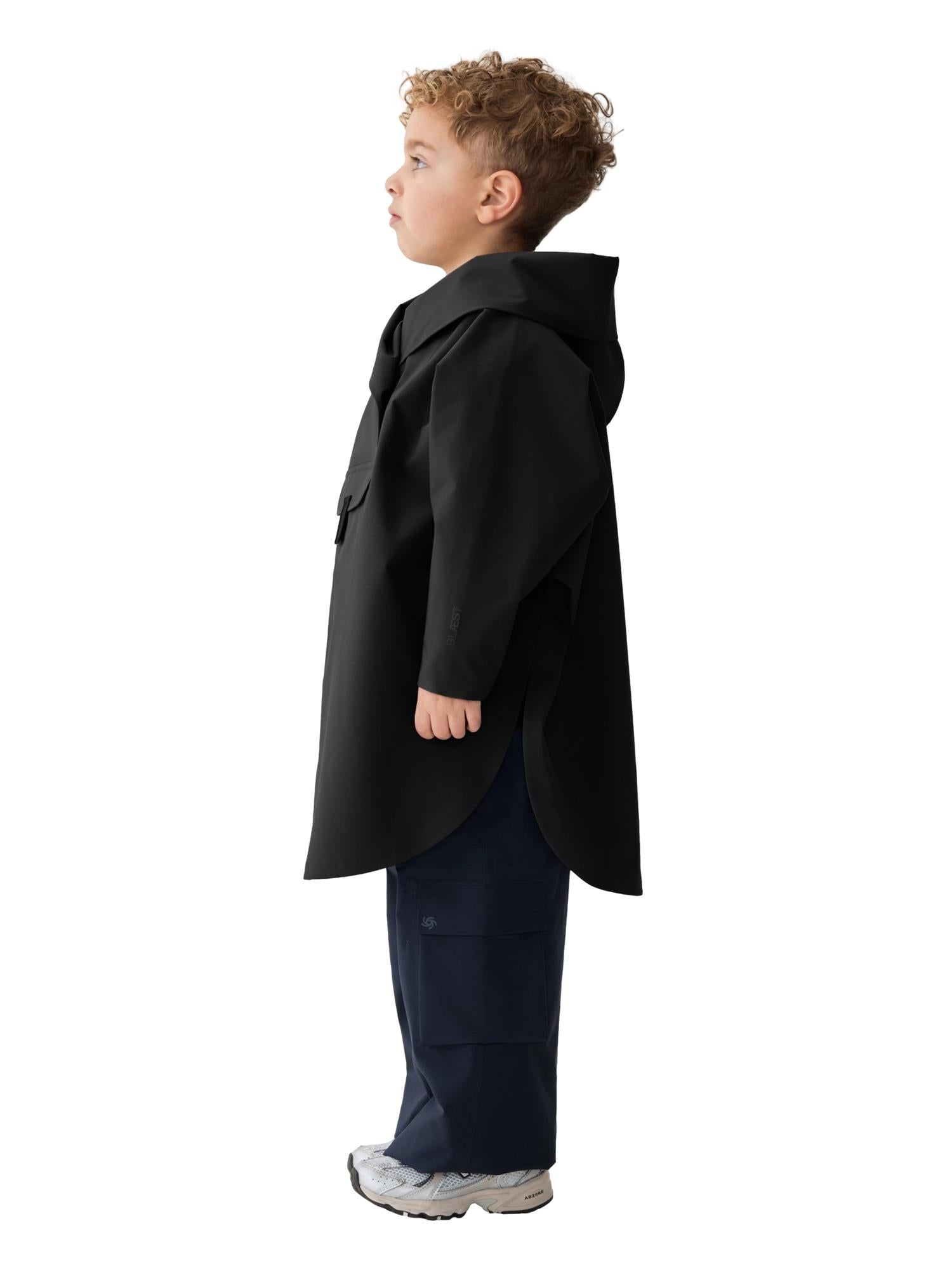 Blæst Bergen Mini Poncho Black Jakke Sort