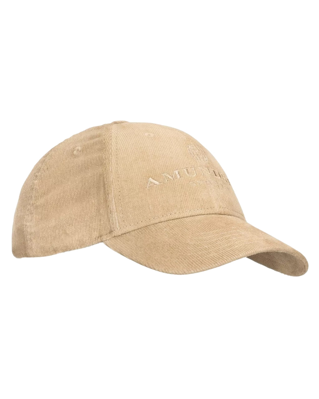 Beige Amundsen Concord Caps, casual kleshatt med justerbar rem og logo på fronten, vist på en modell.