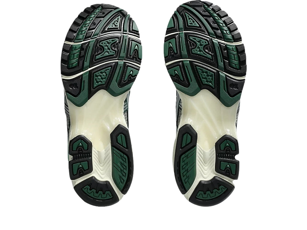 Asics GEL-KAYANO 14 løpesko i grønn og sølv, med komfortabel og støttende design, vises på bilde.