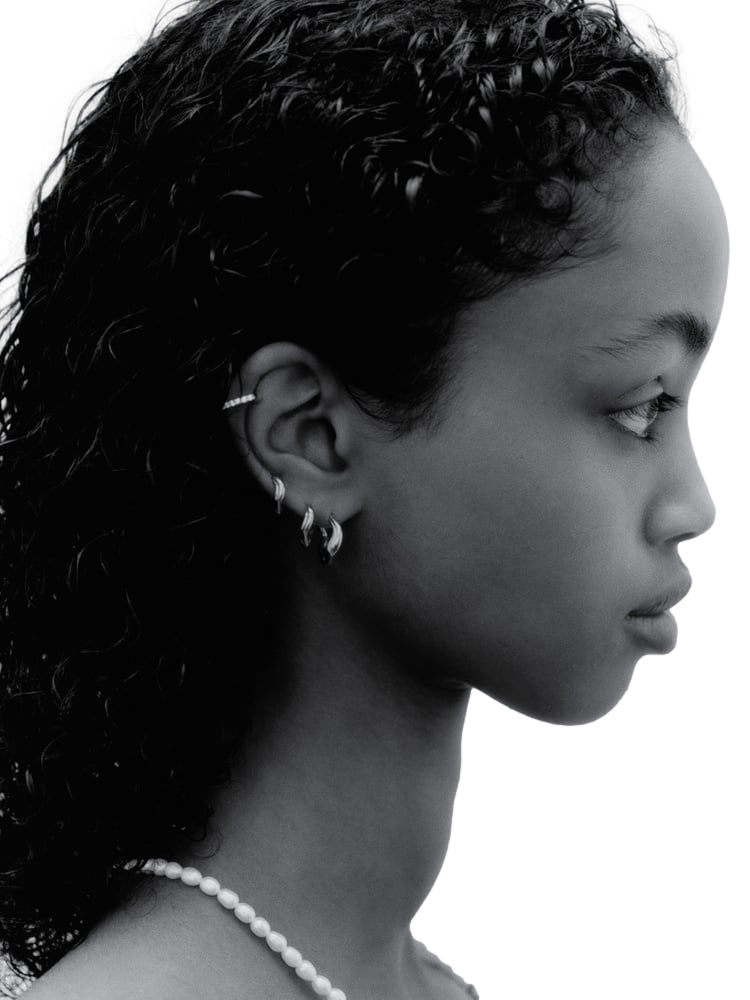 Maria Black Anil 10 Huggie Øredobber Sølv