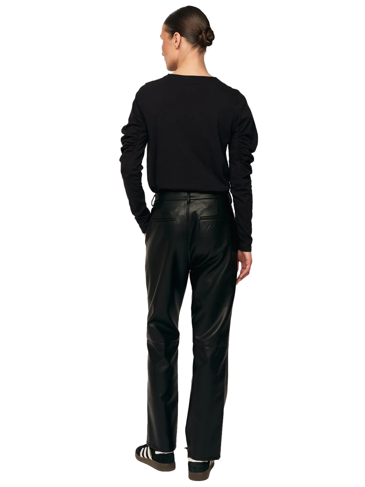 Once Untold Elfreda Ruched Top Topp Sort - modostore.no
