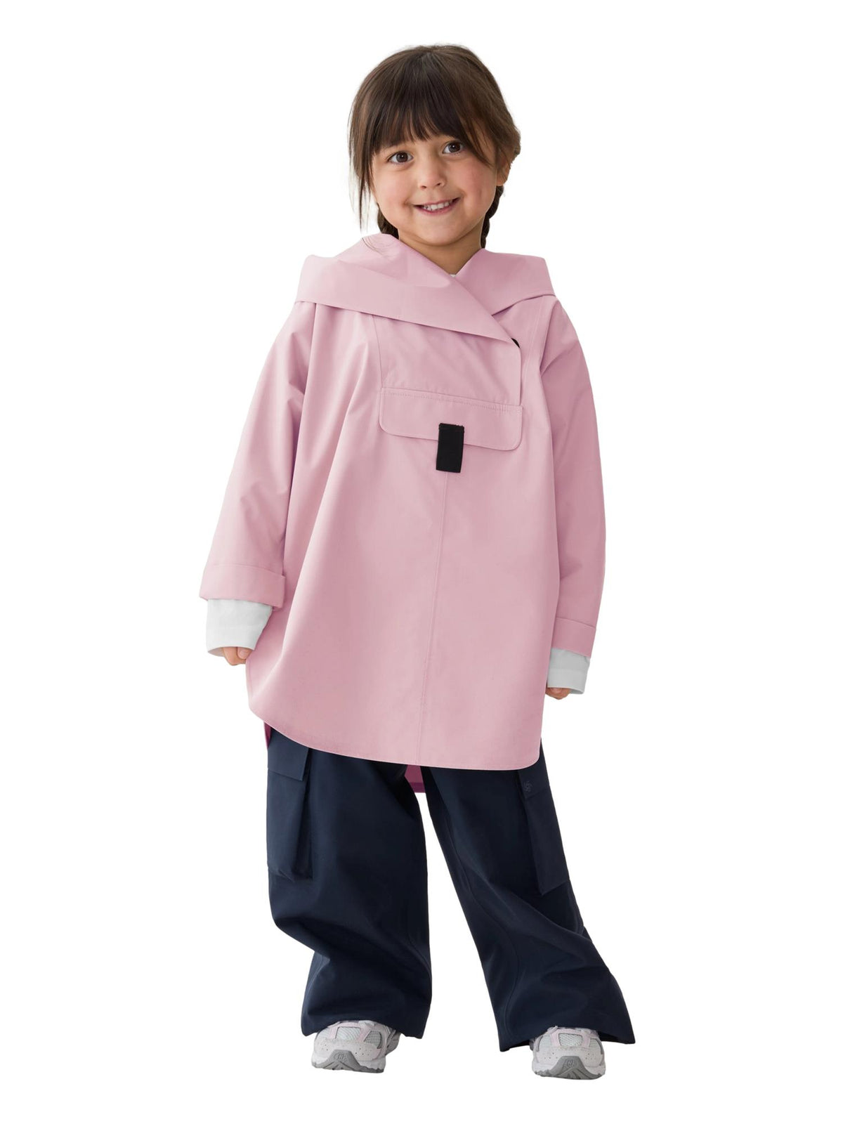 Blæst Bergen Mini Poncho rosa jakke for barn, myk rosa med hette og vanntett stoff, perfekt for vått vær.