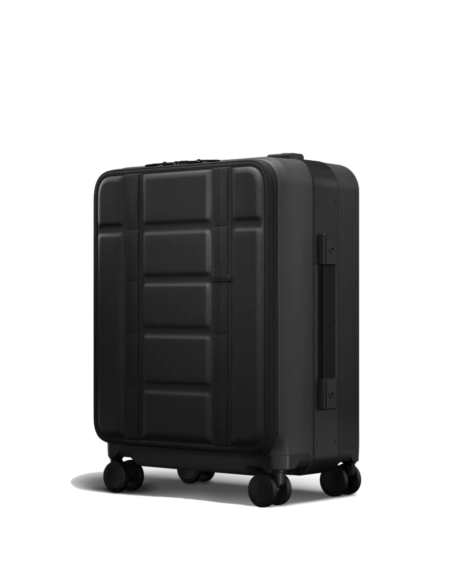 Db Ramverk Pro Front-Access Carry-On Black Out Koffert Sort - modostore.no