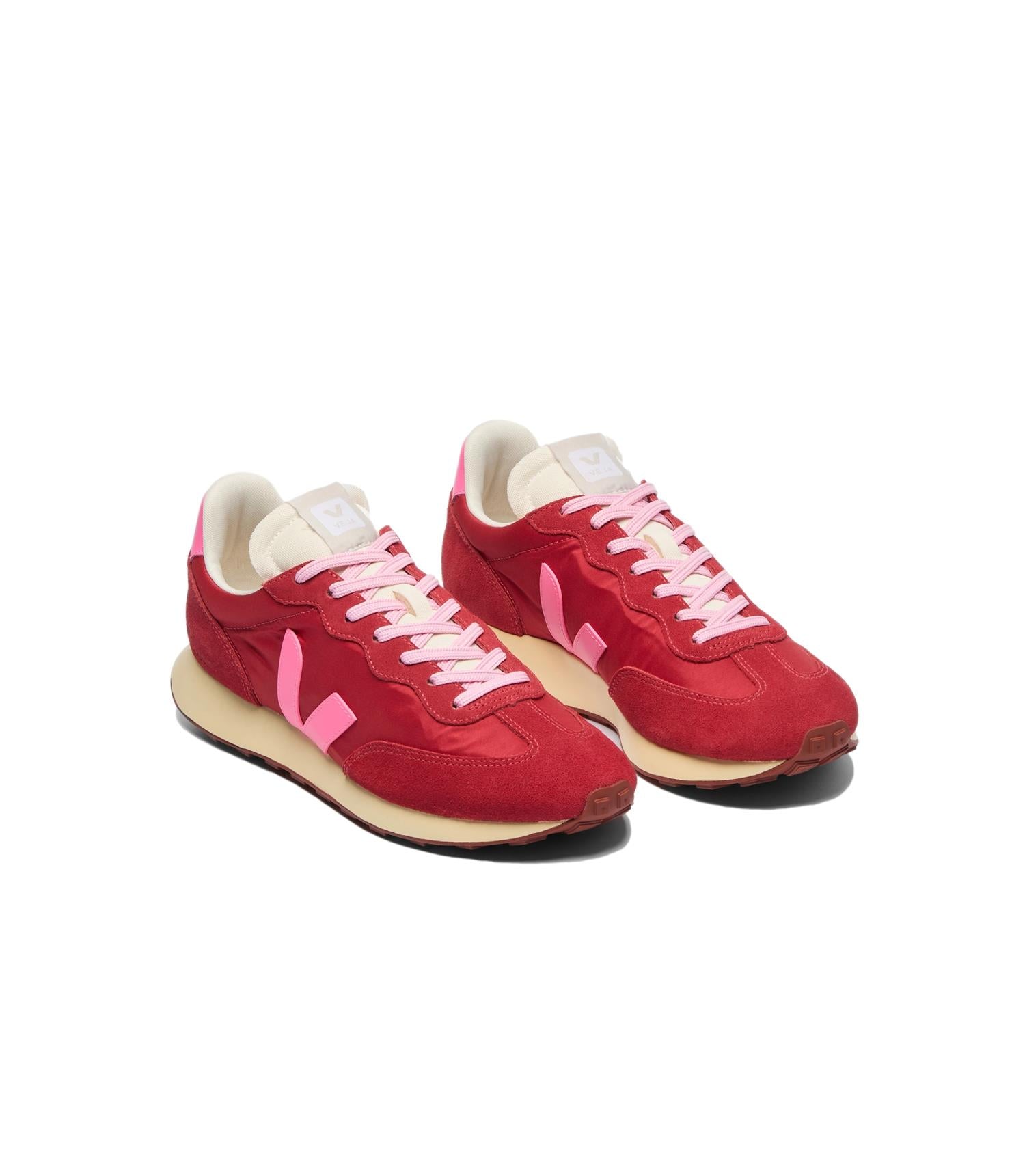Rosa og rød Veja Rio Branco II Lite sneakers, lette og stilige, vist fra siden med detaljert tekstur og design.