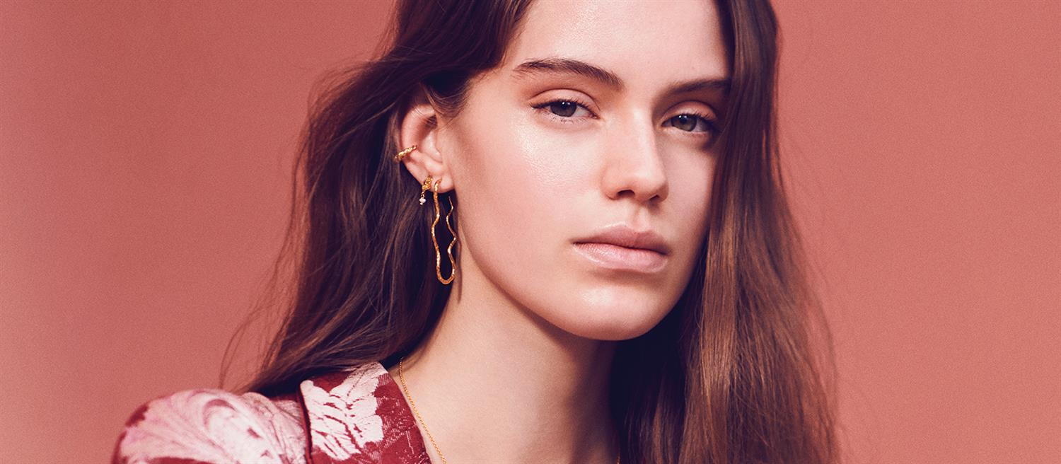 Maanesten Lucca Earsticks Øredobber Gull - modostore.no